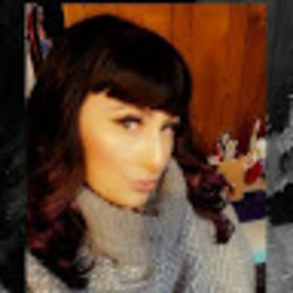 Meet your Posher, Karla - Picture 1 of 1